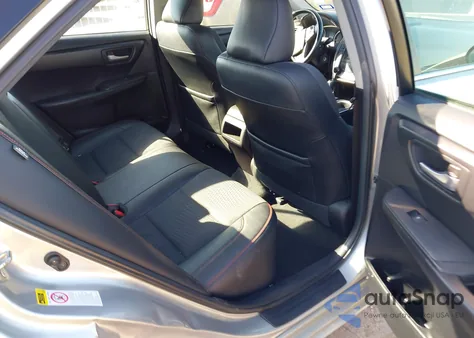 2015 Toyota Camry Se z USA, uszkodzony, nr VIN 4T1BF1FKXFU013213